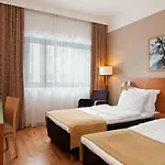 Holiday Inn Helsinki-Vantaa Airport, an IHG hotel 4*