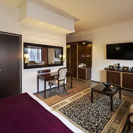 Helsinki-vantaa Airport By Ihg Hotel 4*