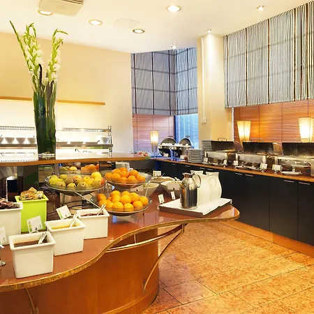 Helsinki-vantaa Airport By Ihg Hotel 4*