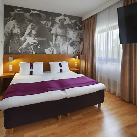 Helsinki-vantaa Airport By Ihg Hotel 4*