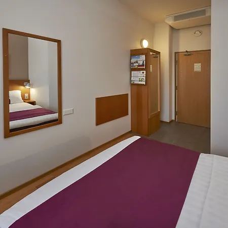 Hotel Helsinki-vantaa Airport By Ihg 4*
