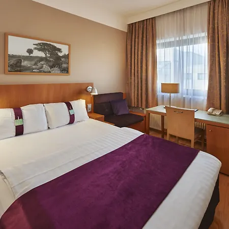 Hotel Helsinki-vantaa Airport By Ihg 4*
