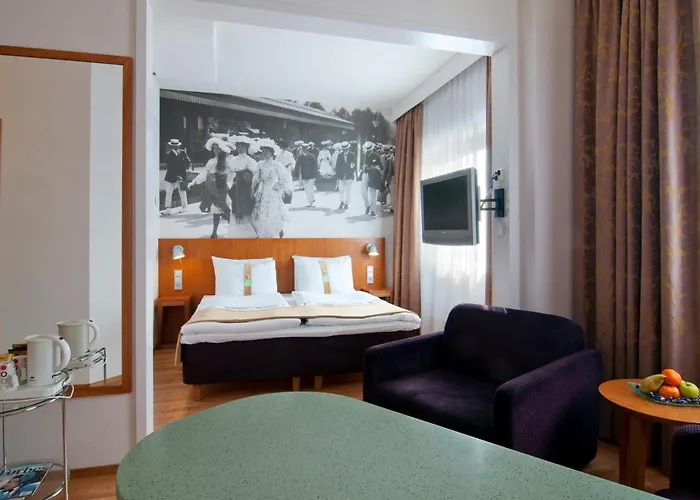 Helsinki-vantaa Airport By Ihg