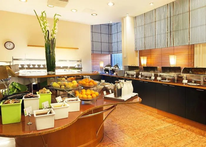 Helsinki-vantaa Airport By Ihg Hotel 4*