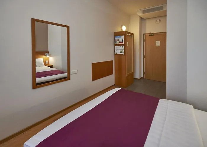 Отель Helsinki-vantaa Airport By Ihg 4*