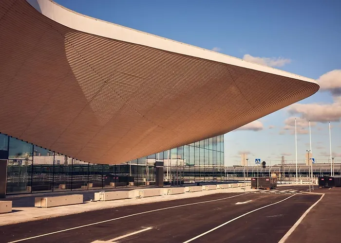 Helsinki-vantaa Airport By Ihg